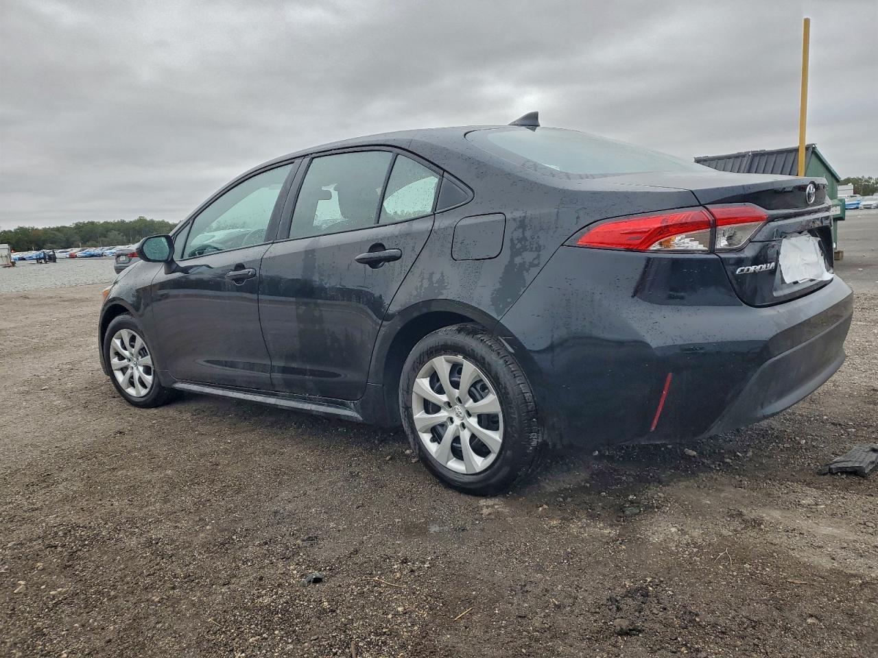 2025 TOYOTA COROLLA LE photo 2