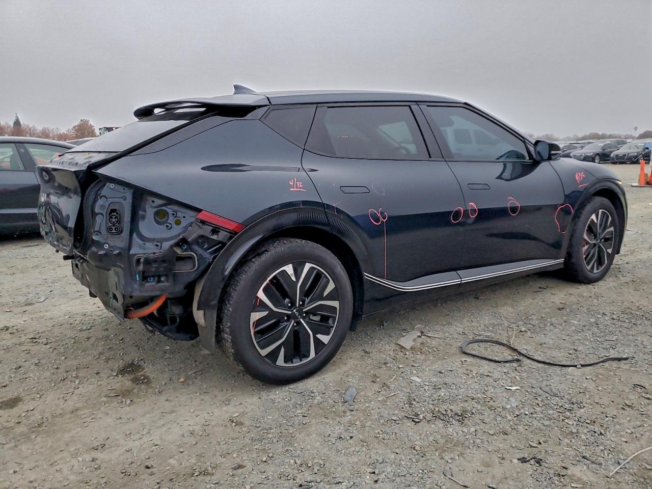 2022 KIA EV6 LIGHT photo 3