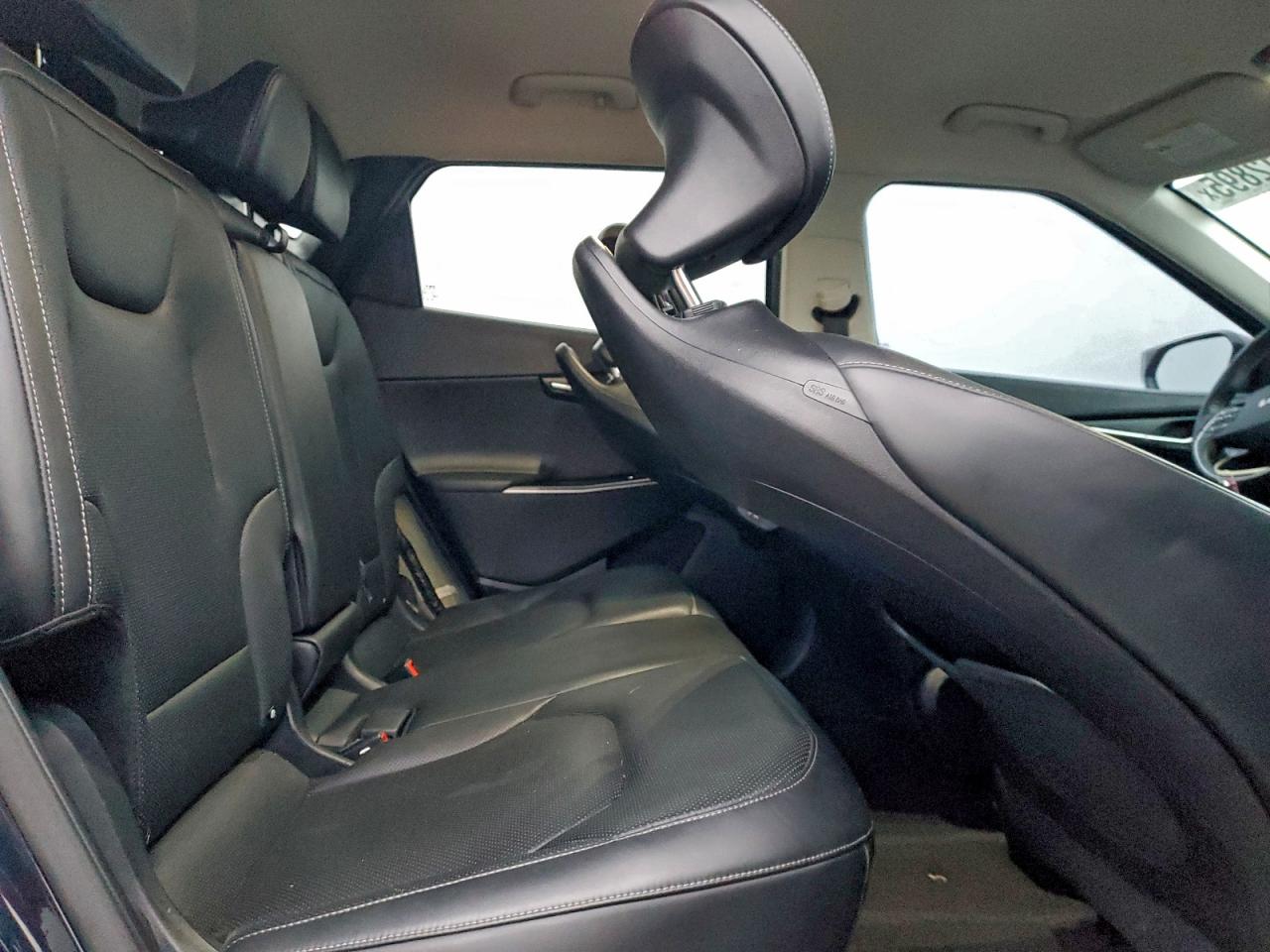 2022 KIA EV6 LIGHT photo 11