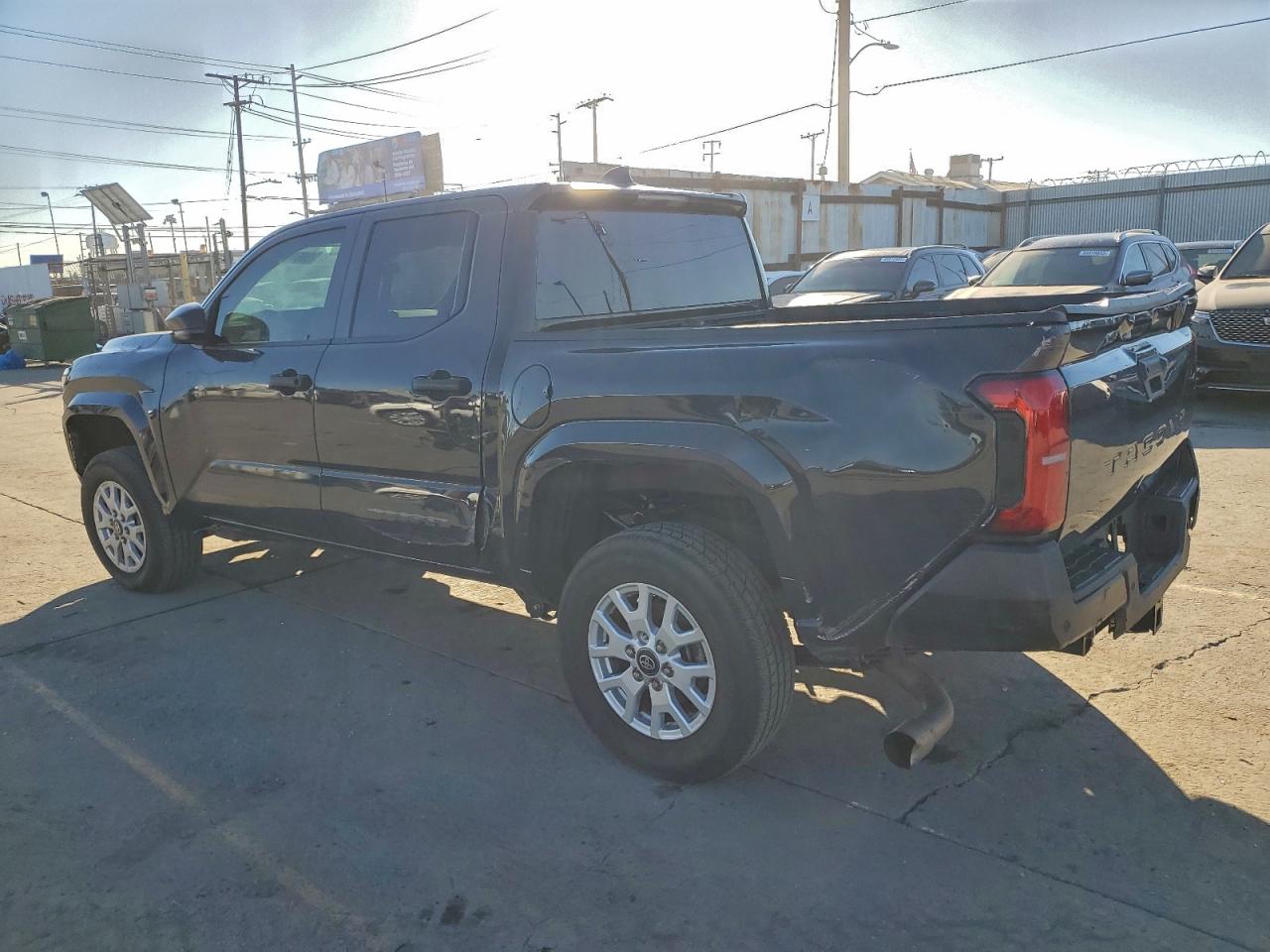 2024 TOYOTA TACOMA DOUBLE CAB photo 2