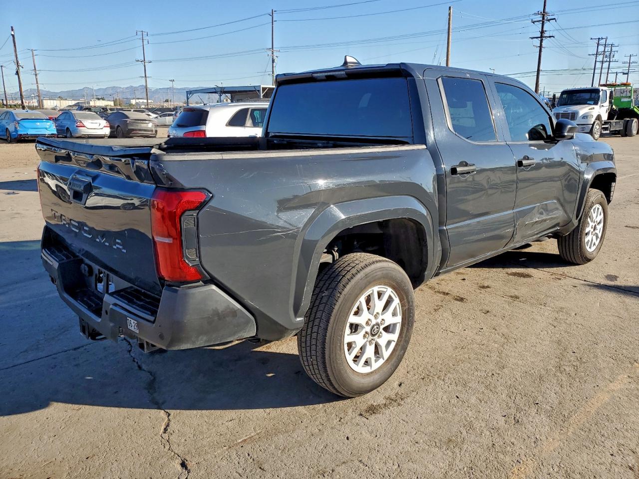 2024 TOYOTA TACOMA DOUBLE CAB photo 3