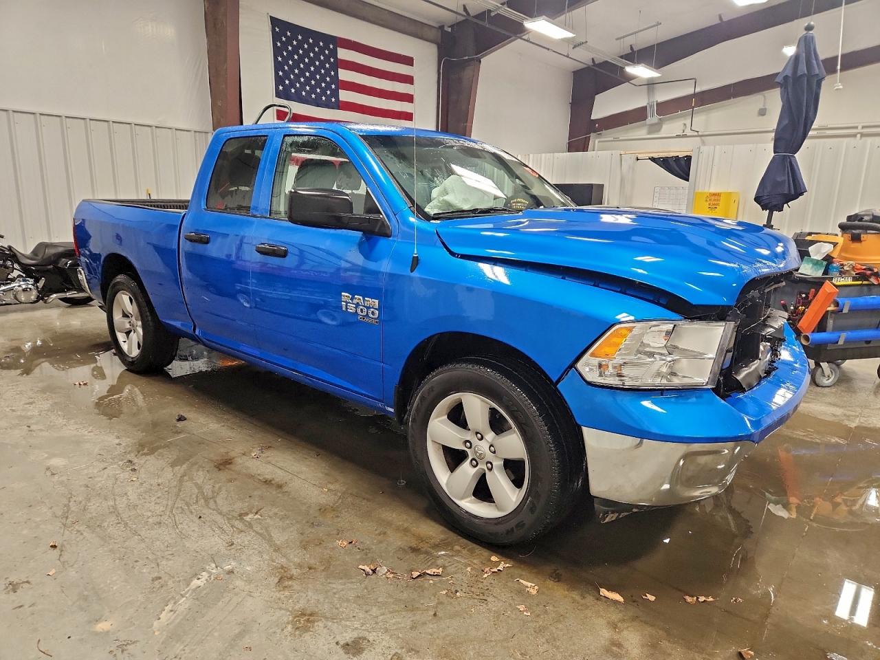 2024 RAM 1500 CLASSIC SLT photo 4