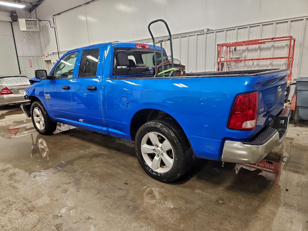 2024 RAM 1500 CLASSIC SLT photo 2