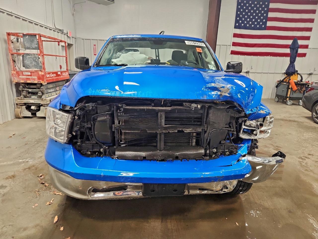 2024 RAM 1500 CLASSIC SLT photo 5