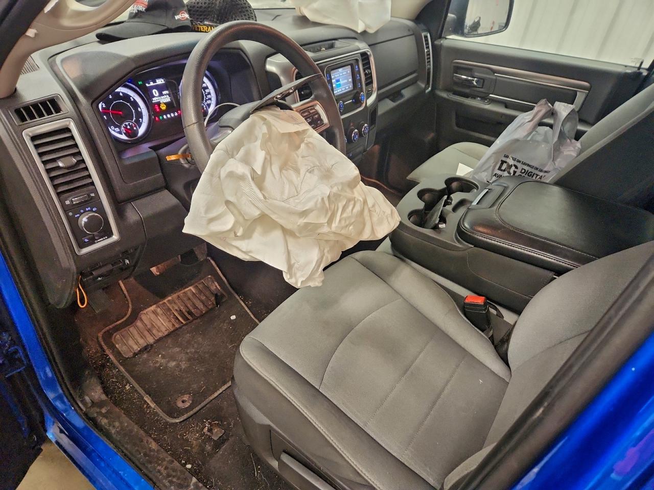 2024 RAM 1500 CLASSIC SLT photo 8