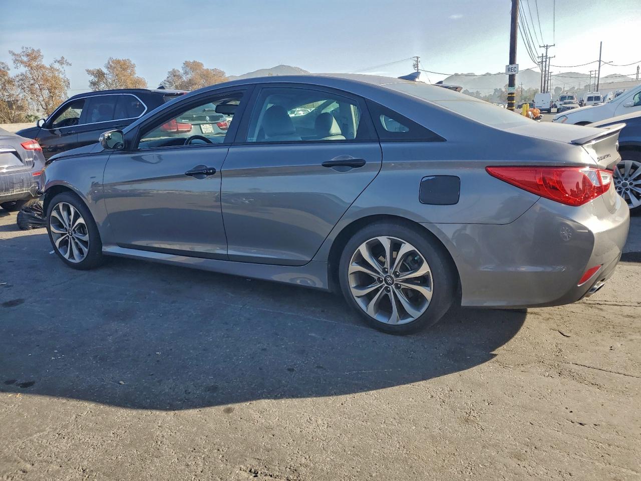 2014 HYUNDAI SONATA SE photo 2