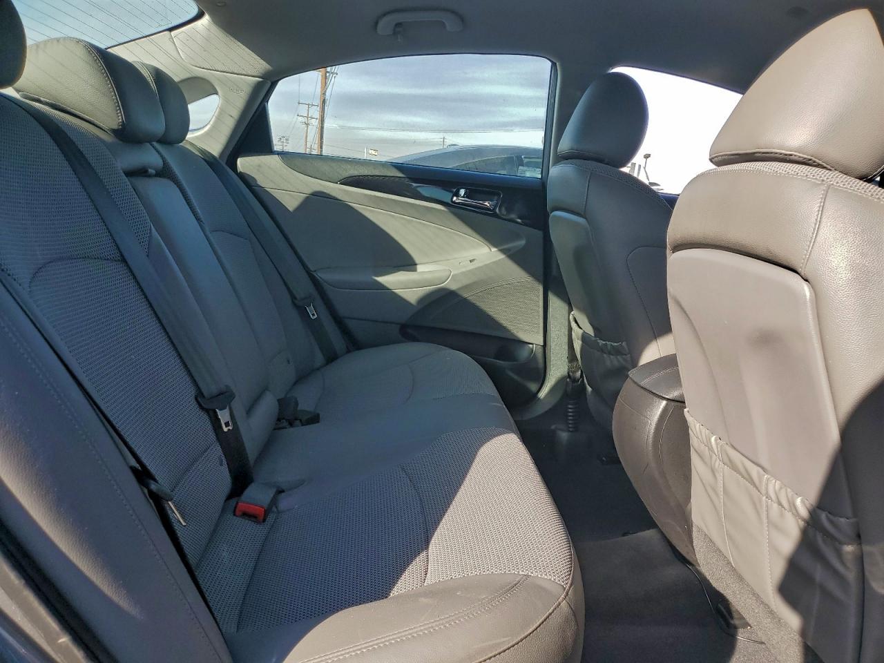 2014 HYUNDAI SONATA SE photo 10