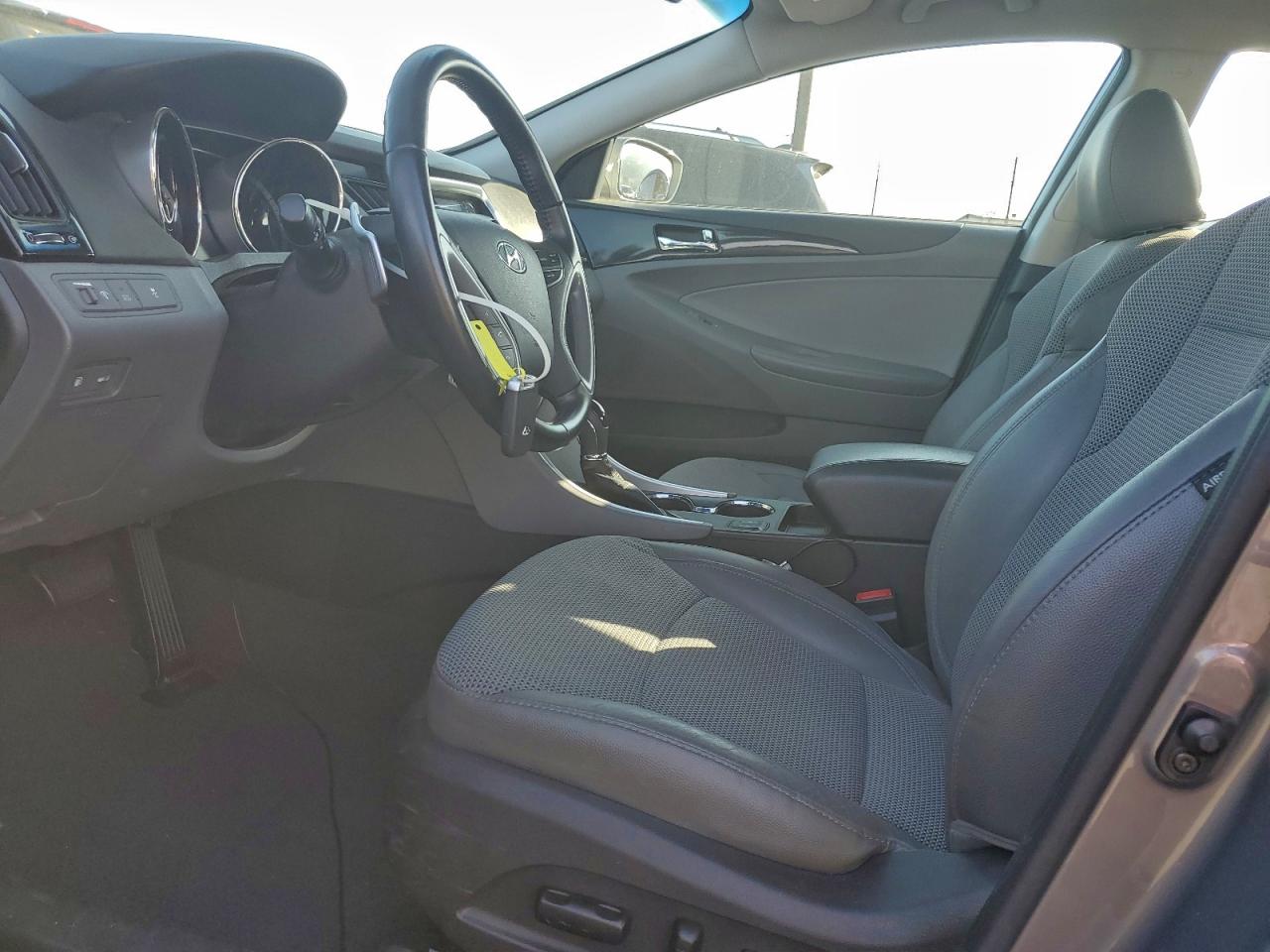 2014 HYUNDAI SONATA SE photo 7