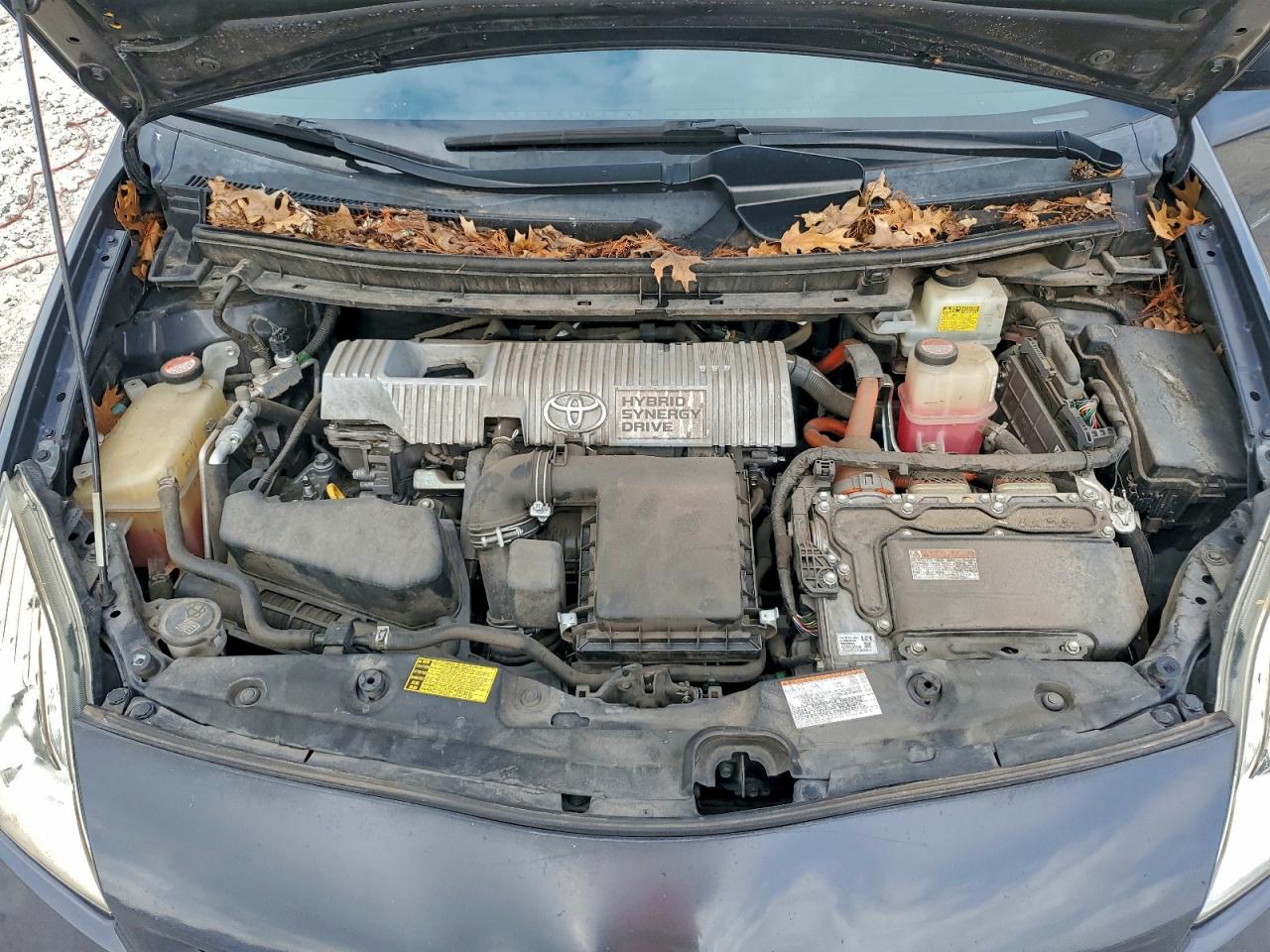 2015 TOYOTA PRIUS photo 11