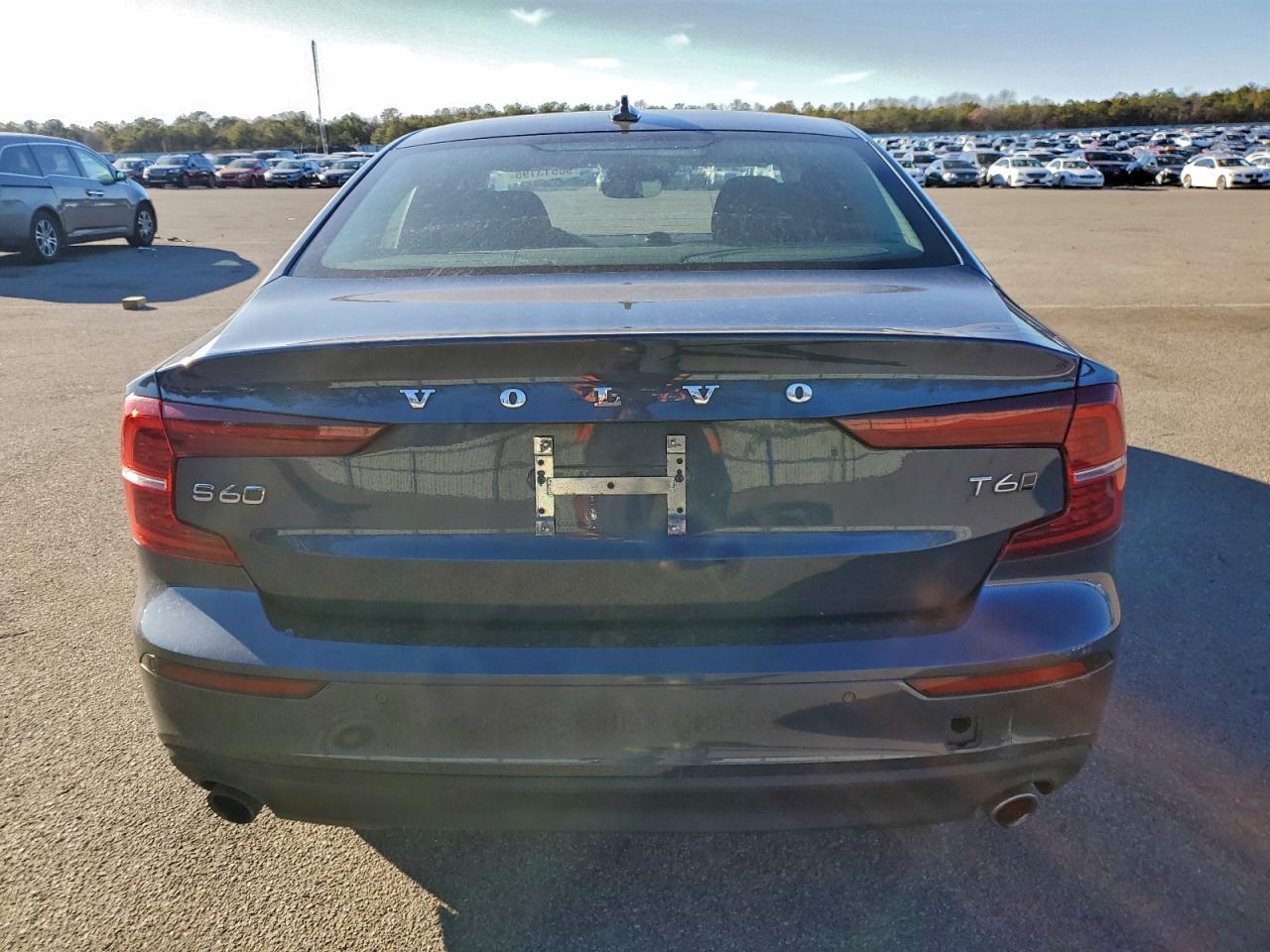 2019 VOLVO S60 T6 MOMENTUM photo 6