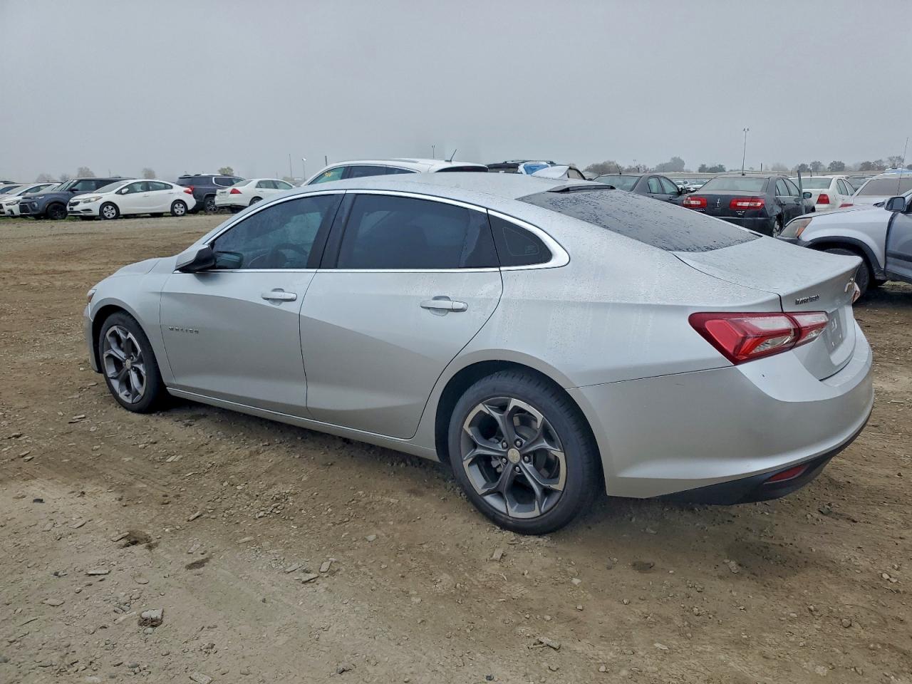 2021 CHEVROLET MALIBU LT photo 2
