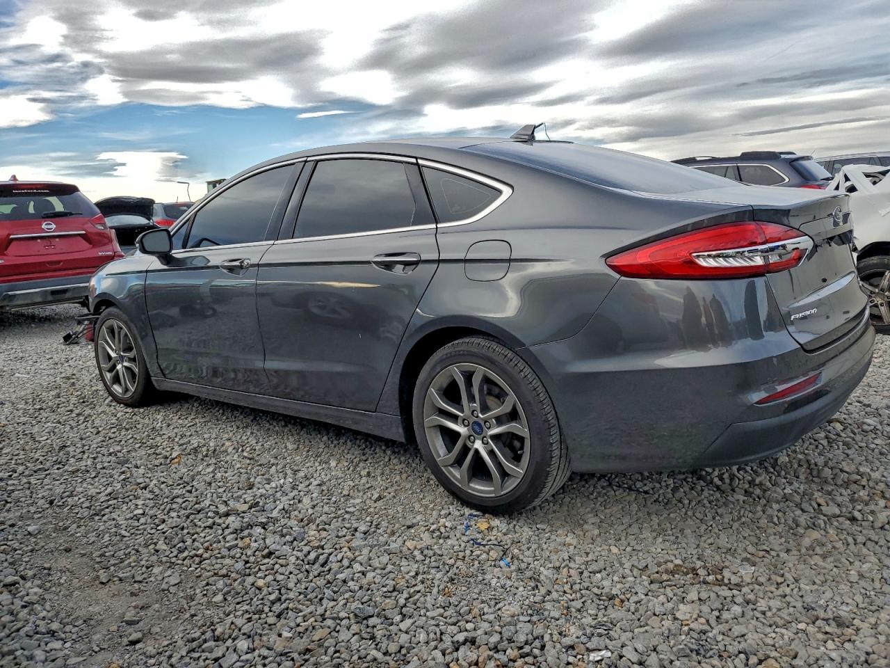 2019 FORD FUSION SEL photo 2