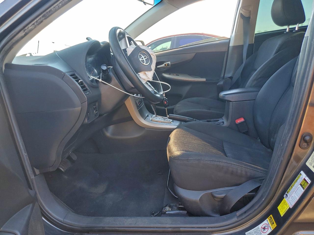 2013 TOYOTA COROLLA BASE photo 7