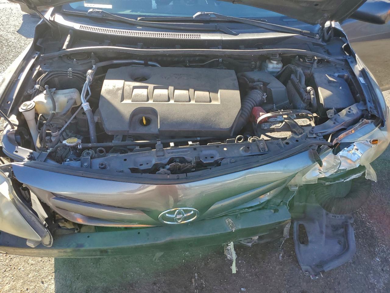 2013 TOYOTA COROLLA BASE photo 11
