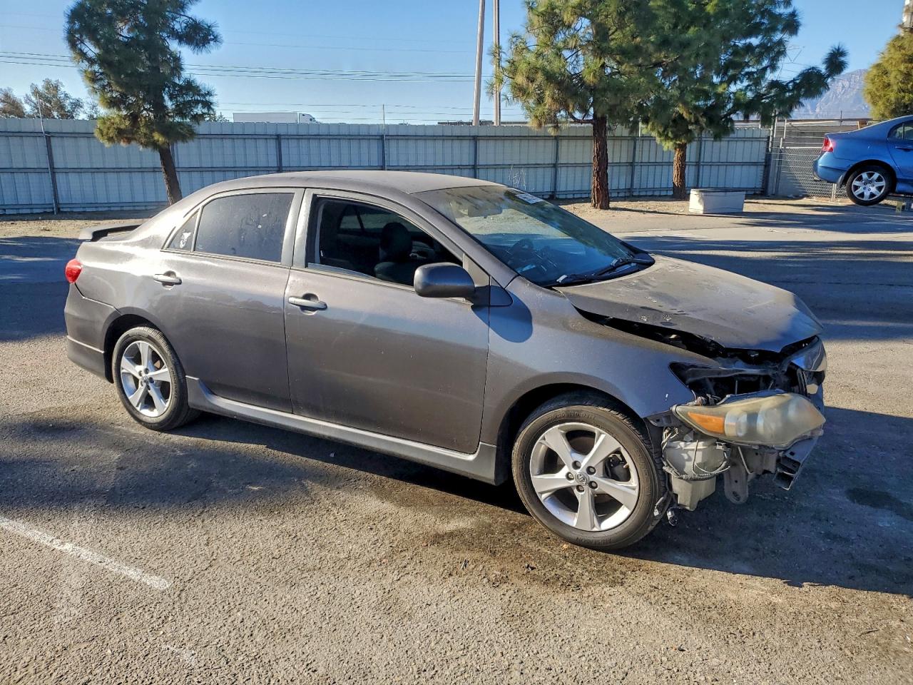 2013 TOYOTA COROLLA BASE photo 4