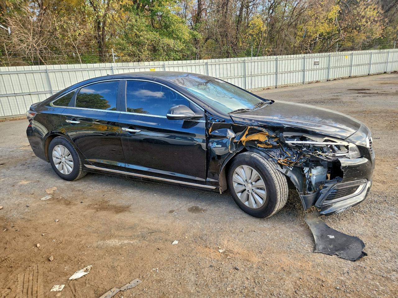 2016 HYUNDAI SONATA HYBRID photo 4