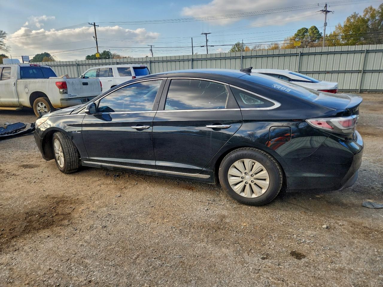 2016 HYUNDAI SONATA HYBRID photo 2