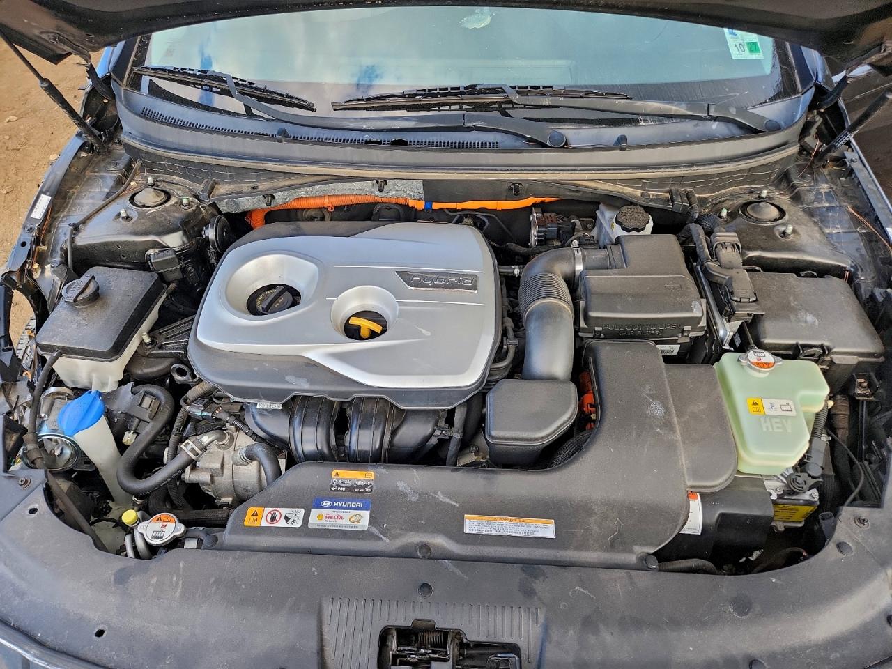 2016 HYUNDAI SONATA HYBRID photo 11