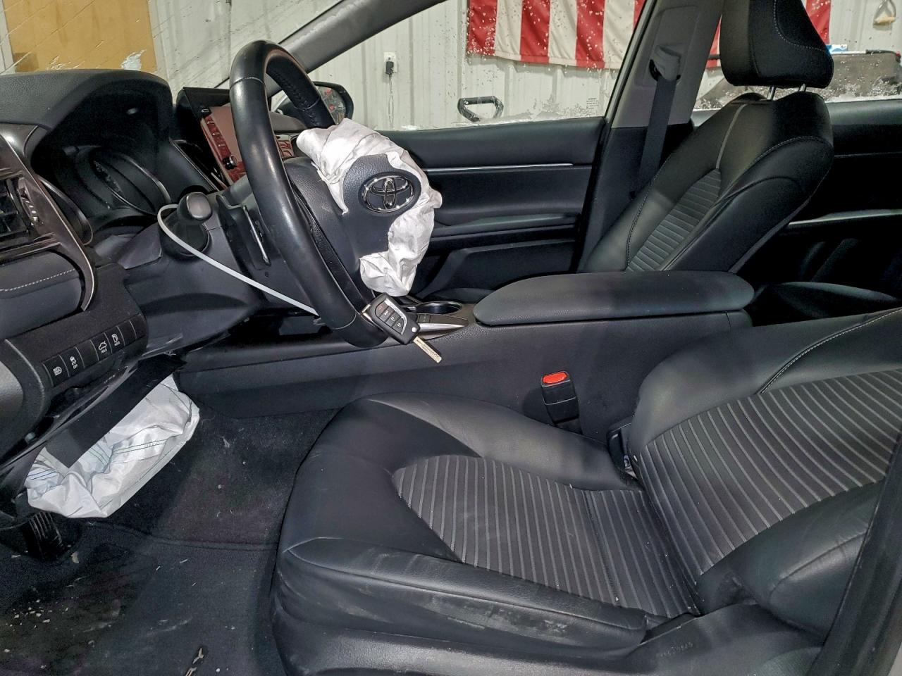 2024 TOYOTA CAMRY SE NIGHT SHADE photo 7