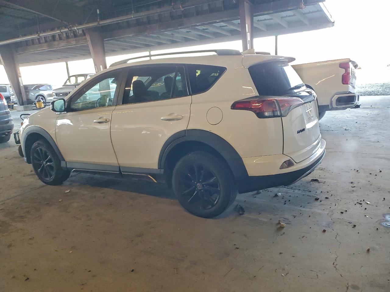 2018 TOYOTA RAV4 ADVENTURE photo 2