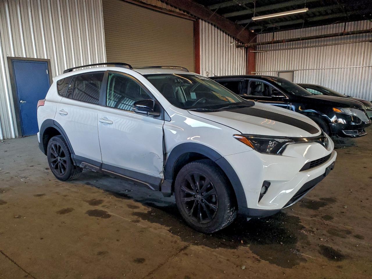 2018 TOYOTA RAV4 ADVENTURE photo 4