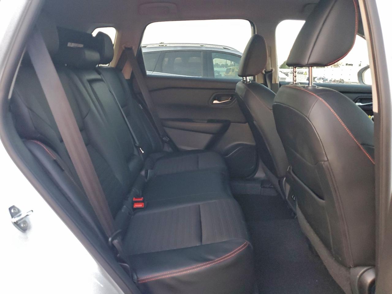 2025 NISSAN ROGUE SV photo 11