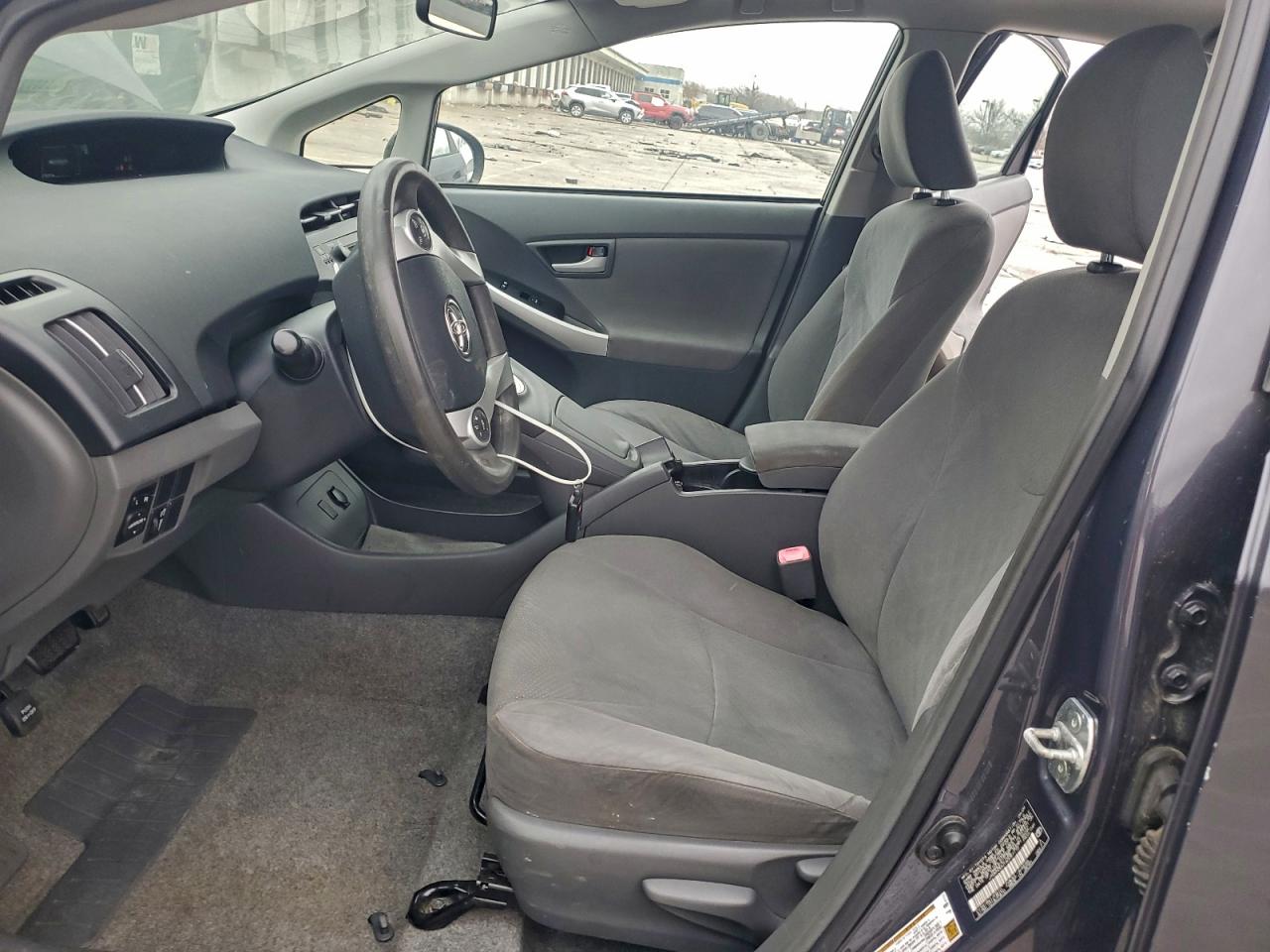 2010 TOYOTA PRIUS photo 7