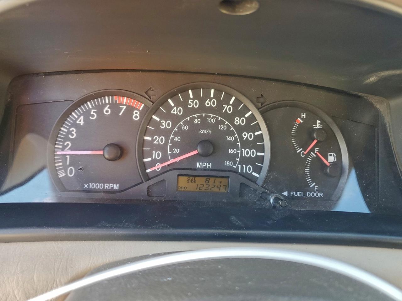2004 TOYOTA COROLLA CE photo 9
