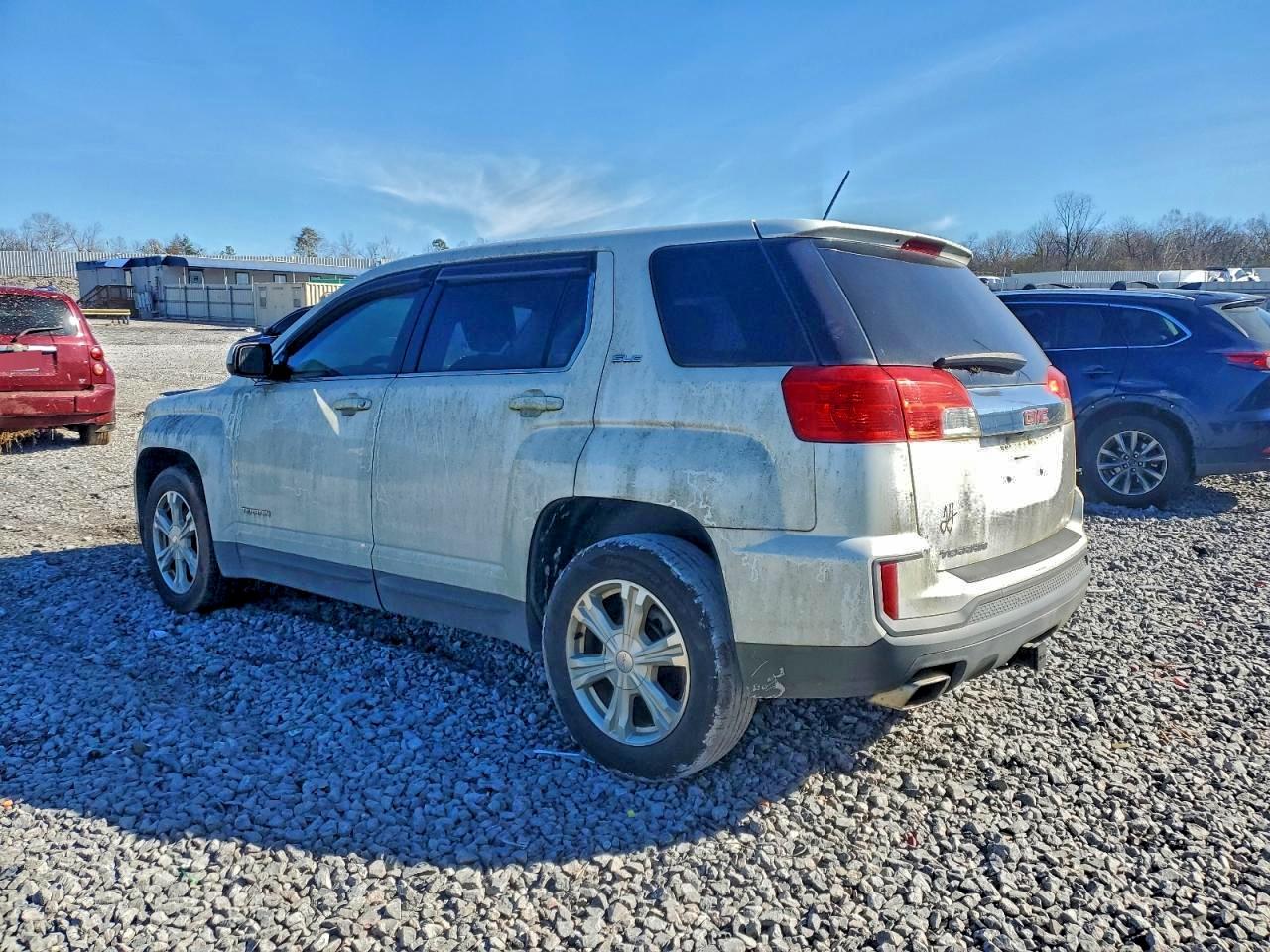 2017 GMC TERRAIN SLE photo 2