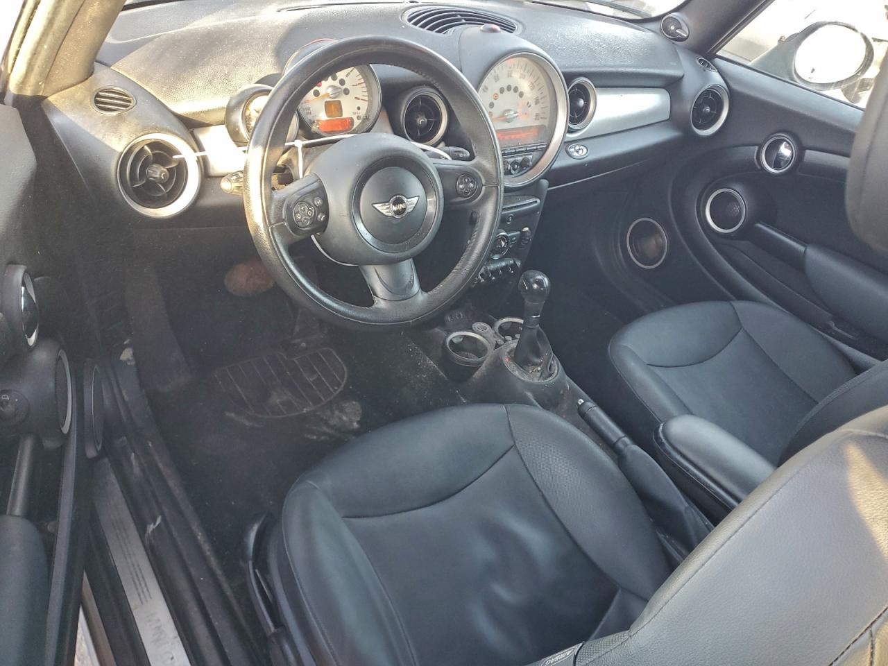 2014 MINI COOPER photo 8
