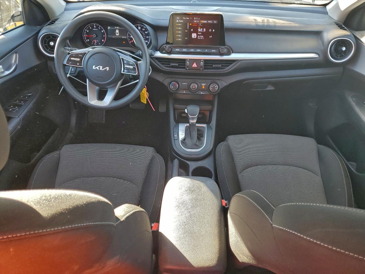 2024 KIA FORTE LX photo 8