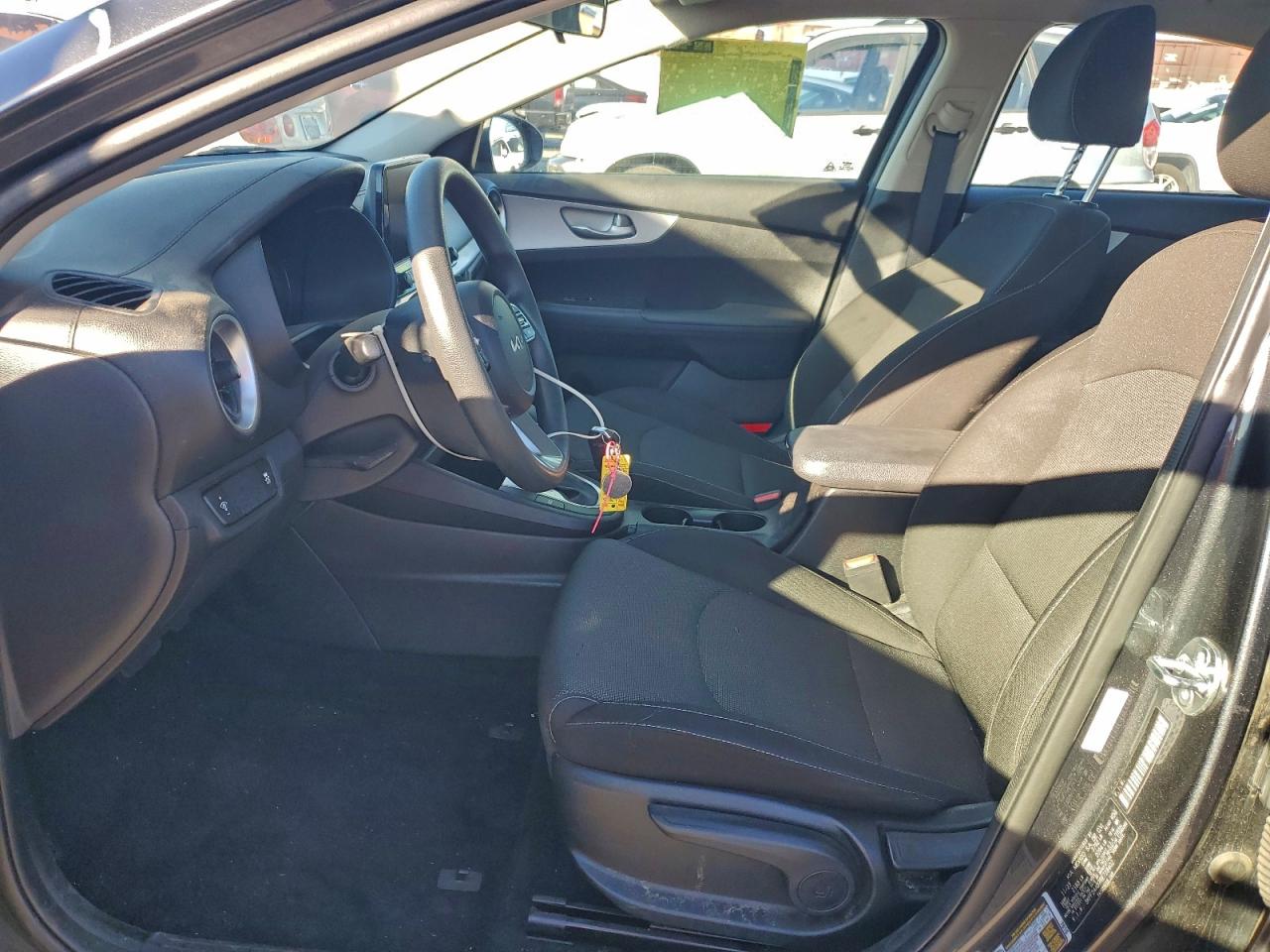 2024 KIA FORTE LX photo 7
