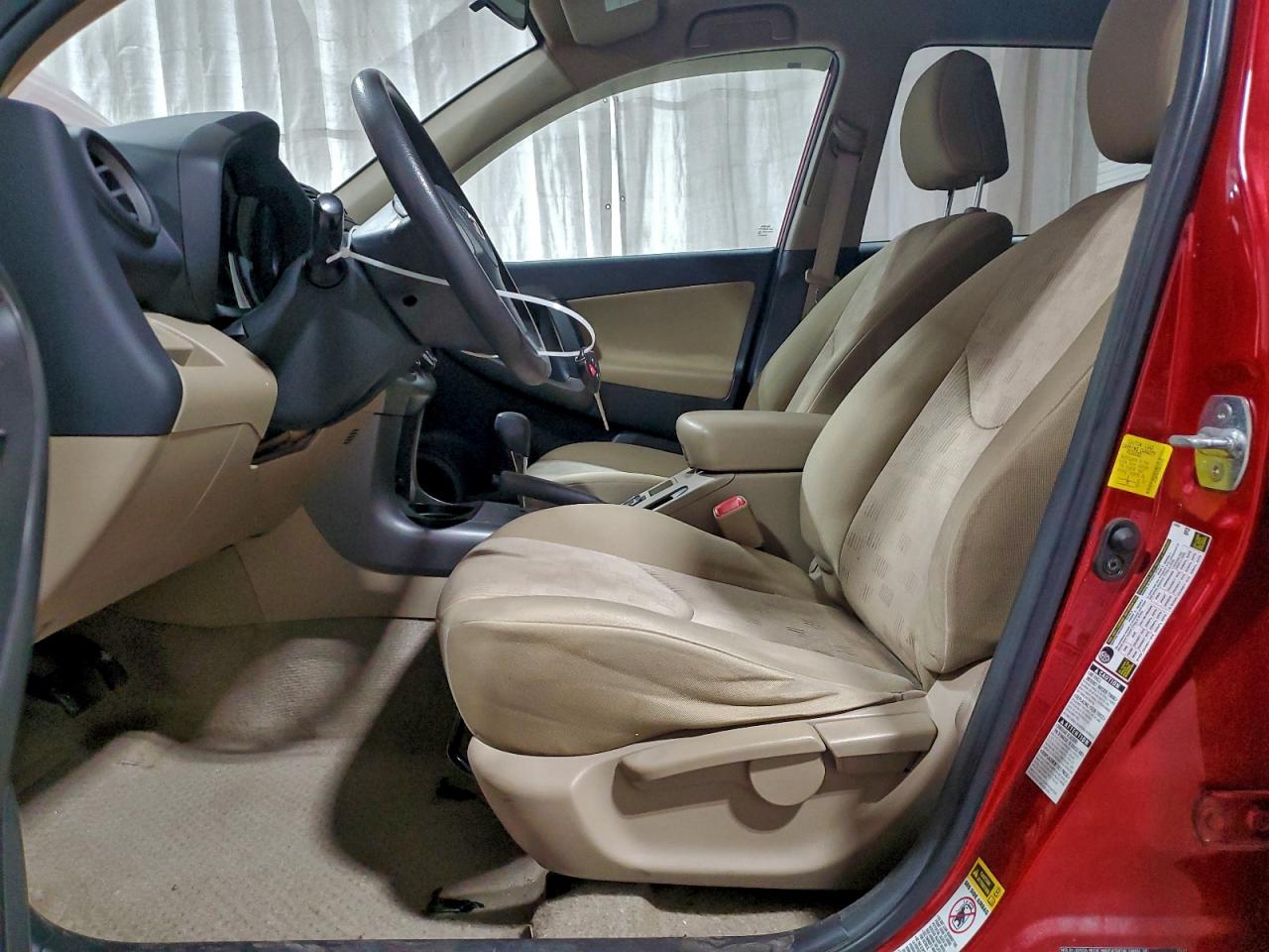 2011 TOYOTA RAV4 photo 7