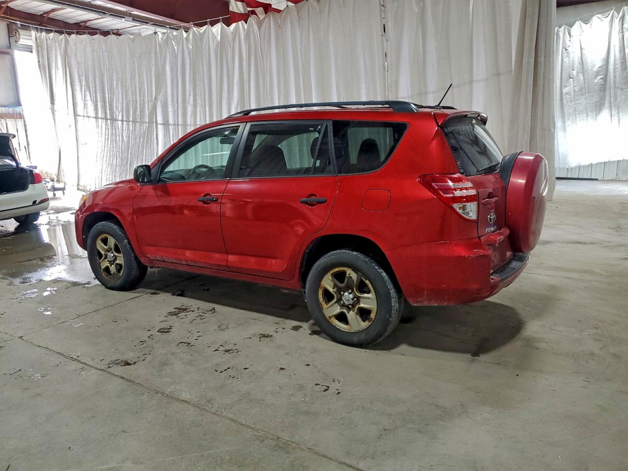 2011 TOYOTA RAV4 photo 2