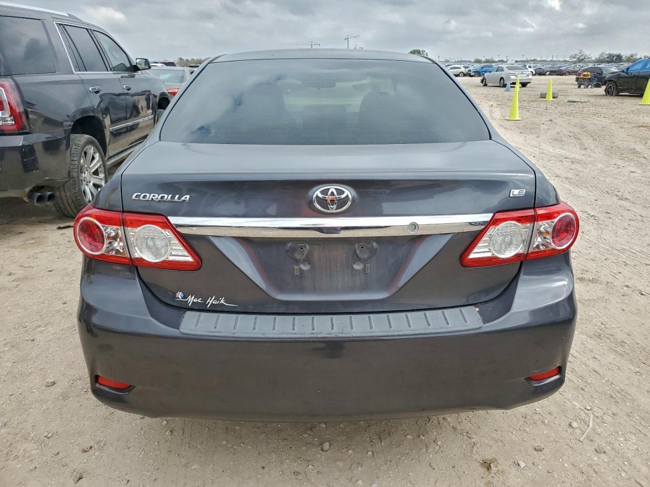 2011 TOYOTA COROLLA BASE photo 6