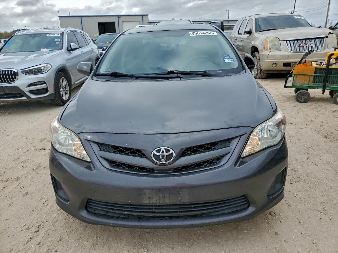 2011 TOYOTA COROLLA BASE photo 5