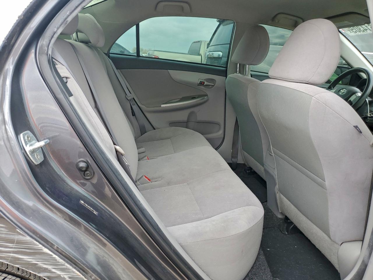 2011 TOYOTA COROLLA BASE photo 10