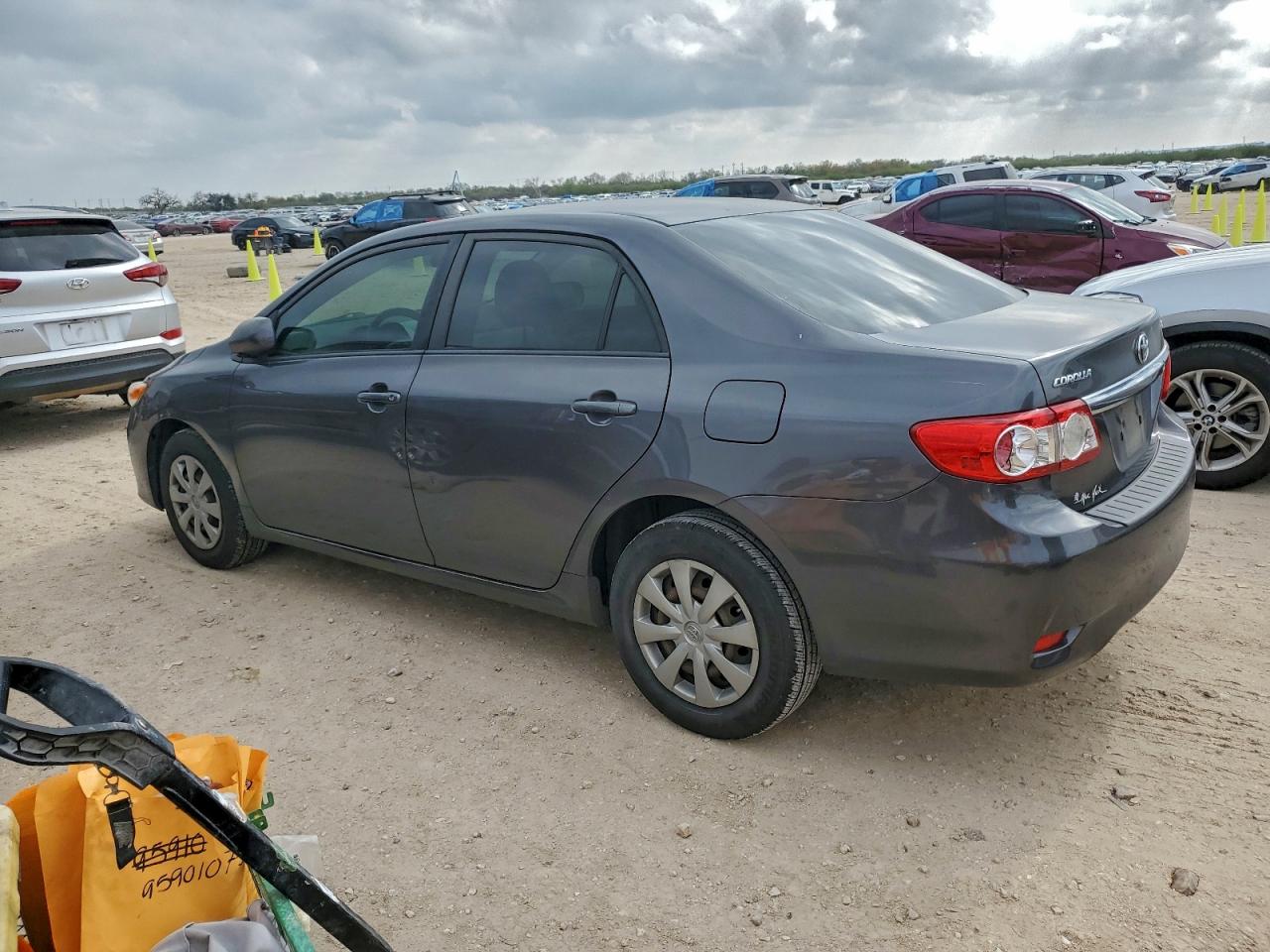 2011 TOYOTA COROLLA BASE photo 2