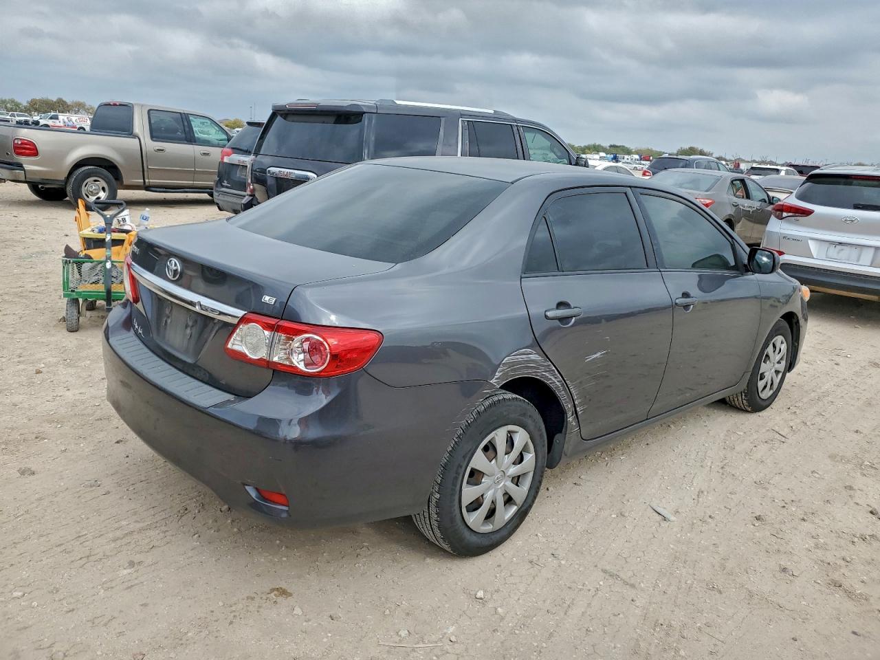 2011 TOYOTA COROLLA BASE photo 3