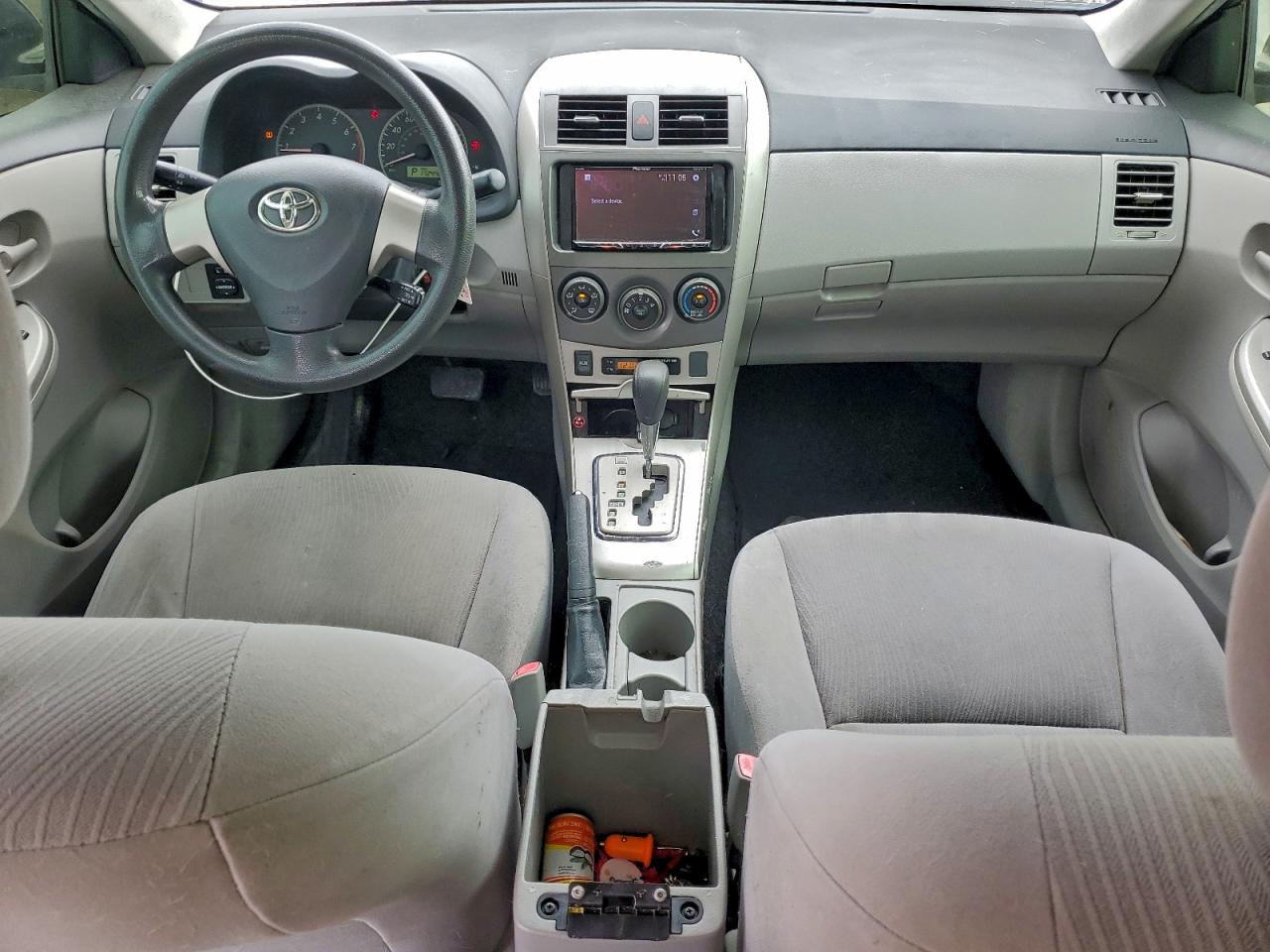 2011 TOYOTA COROLLA BASE photo 8