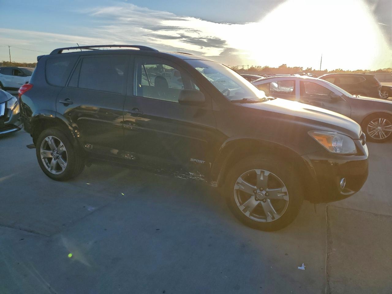 2011 TOYOTA RAV4 SPORT photo 4