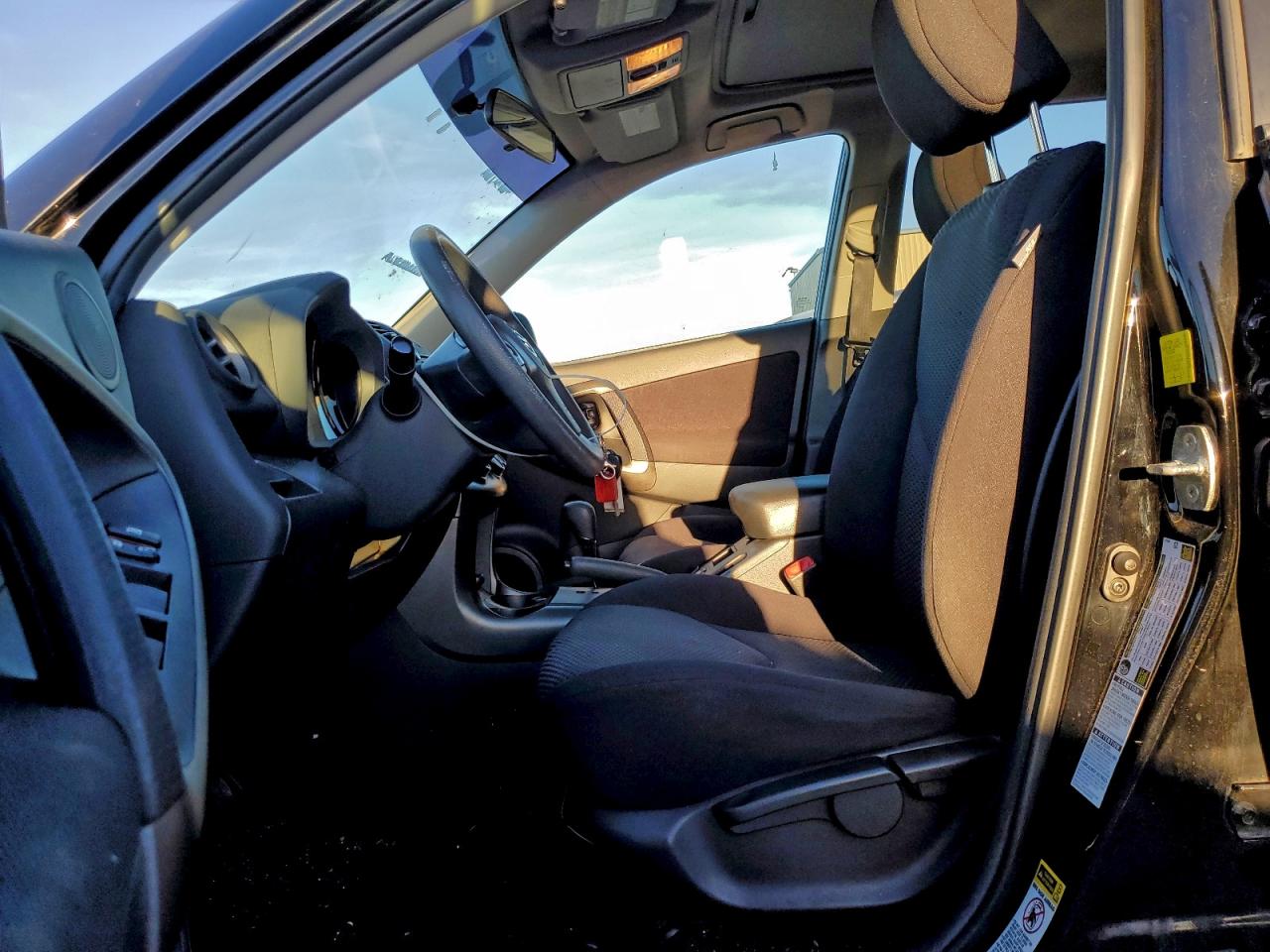 2011 TOYOTA RAV4 SPORT photo 7