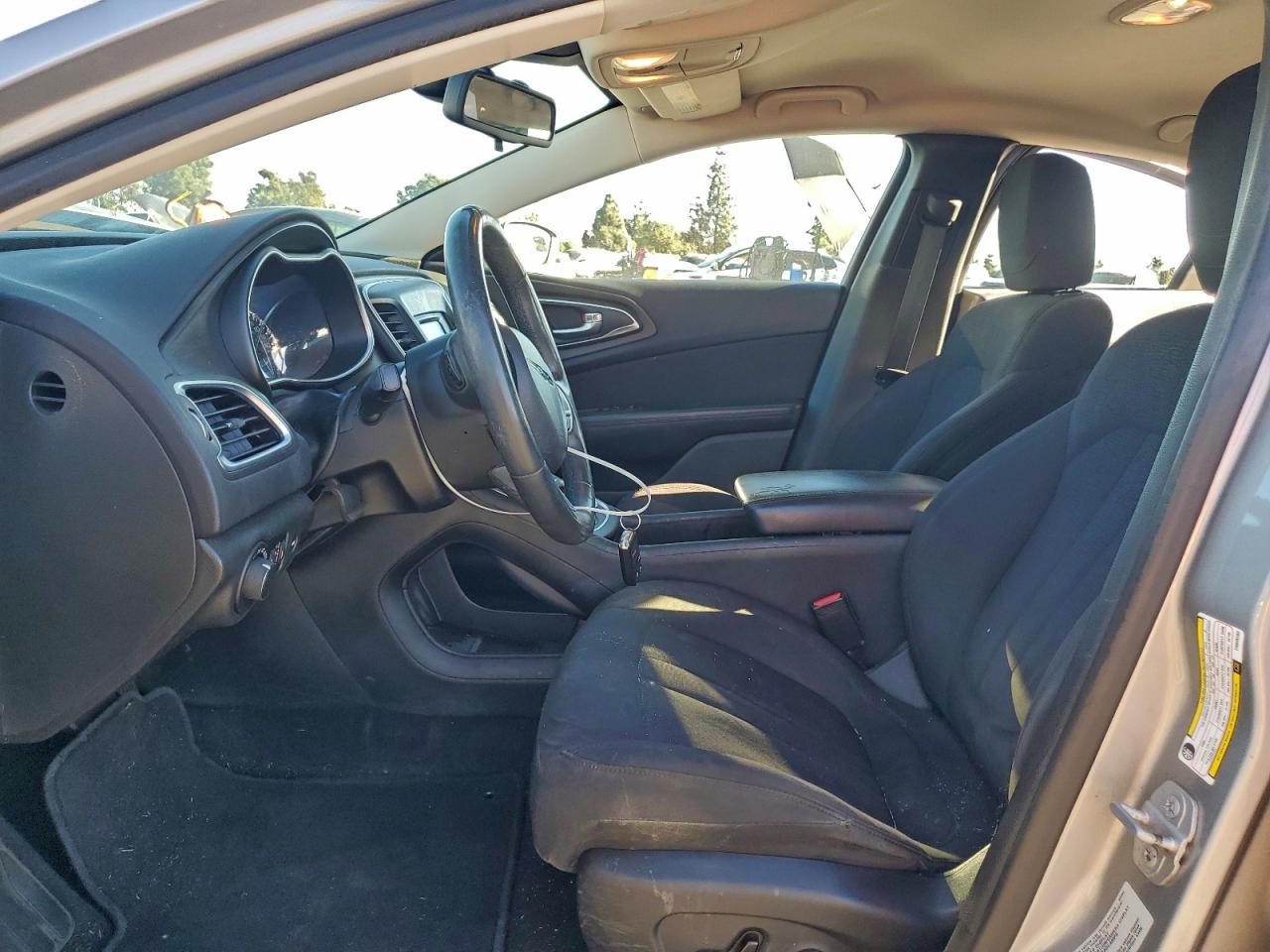 2015 CHRYSLER 200 LIMITED photo 7