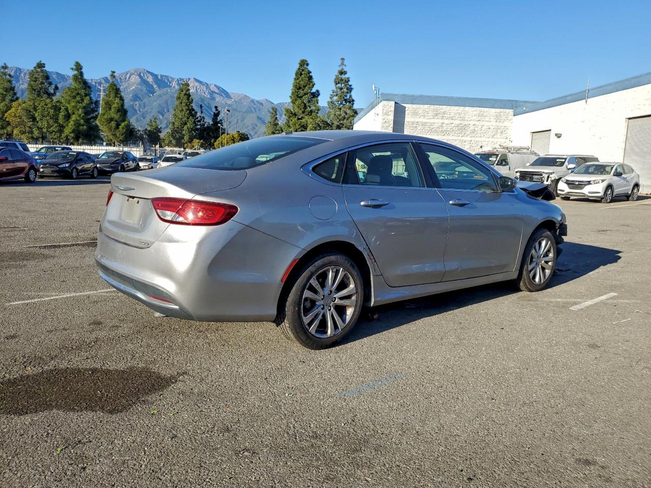 2015 CHRYSLER 200 LIMITED photo 3