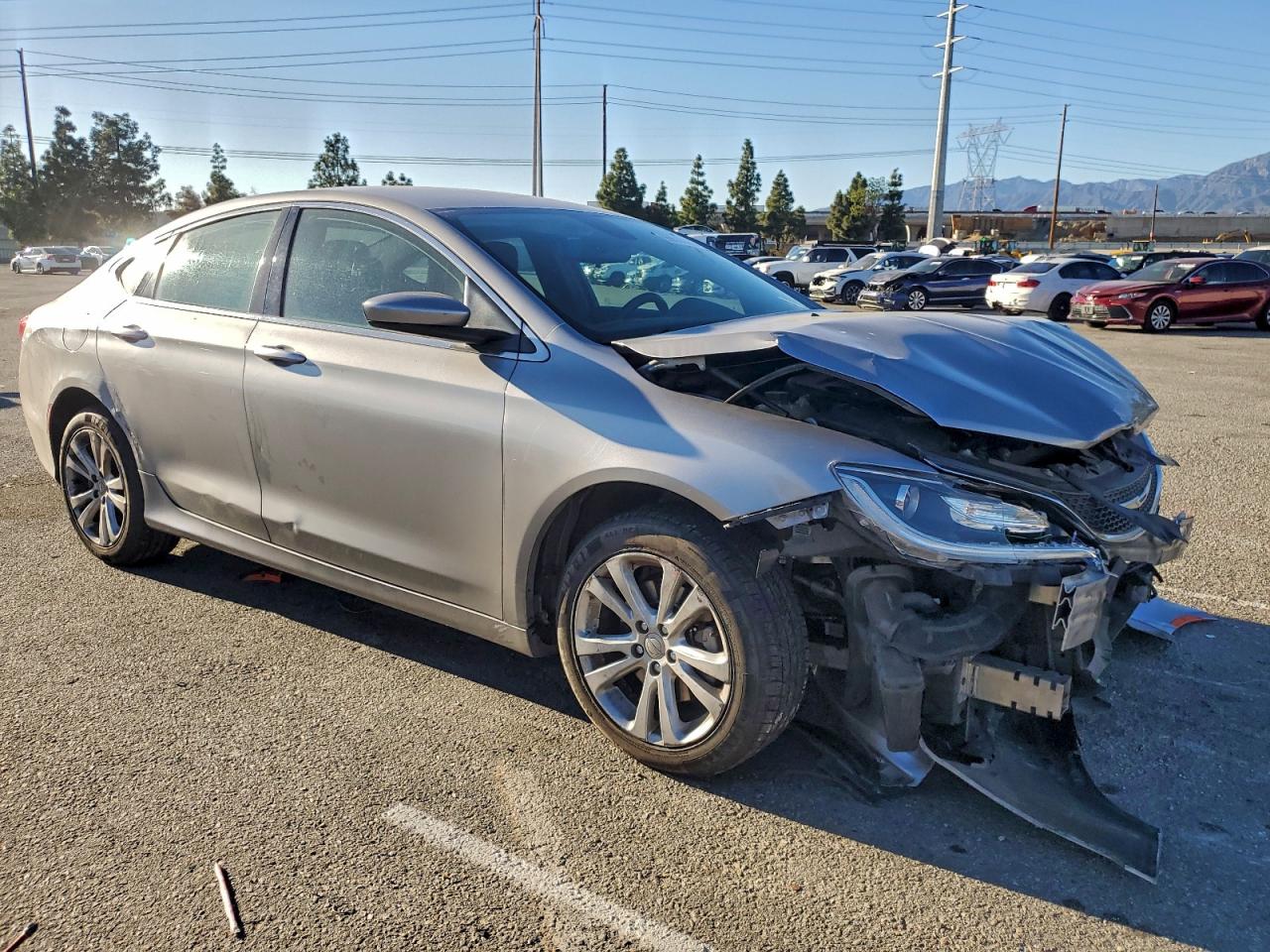 2015 CHRYSLER 200 LIMITED photo 4