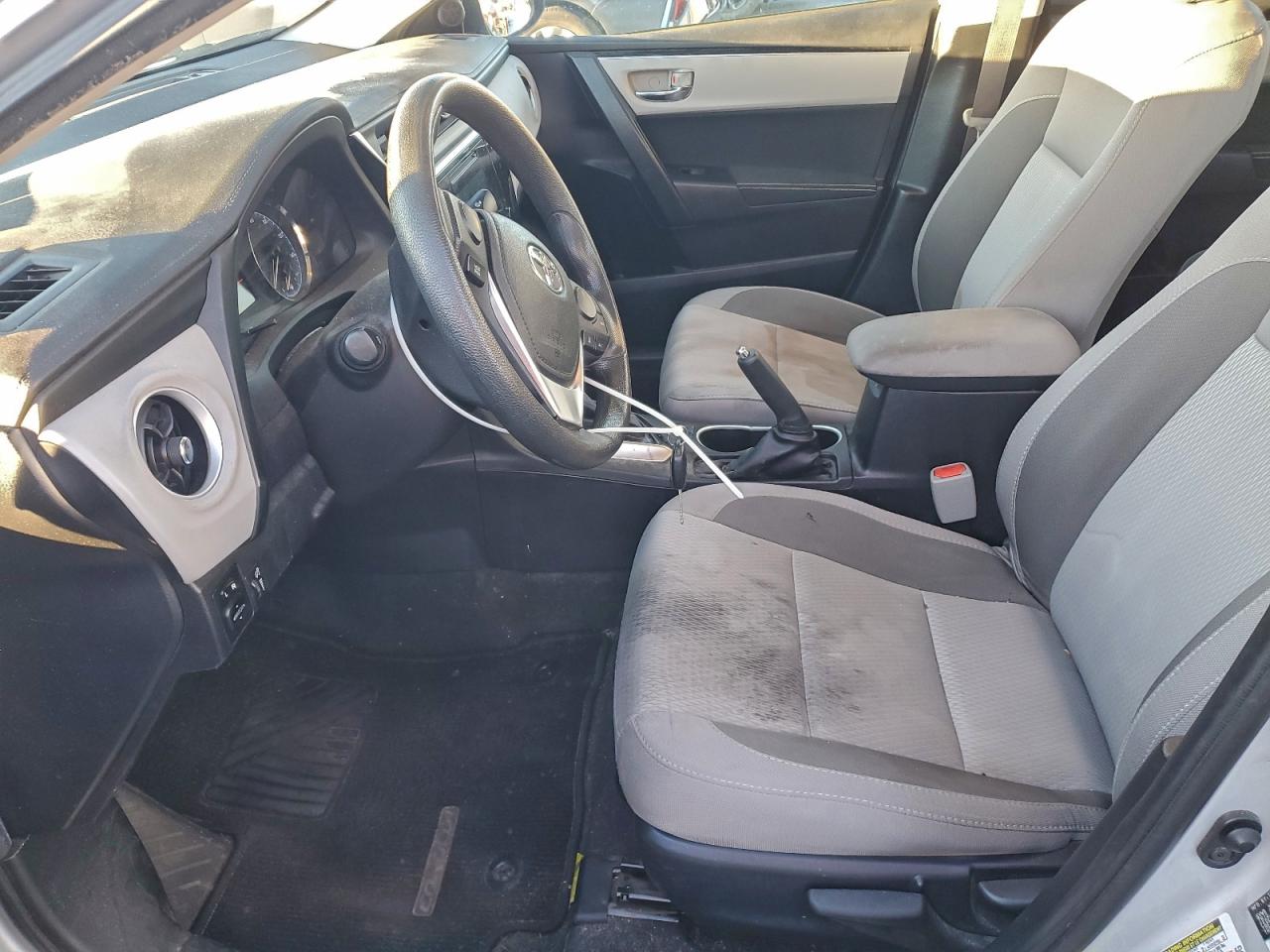 2017 TOYOTA COROLLA L photo 7
