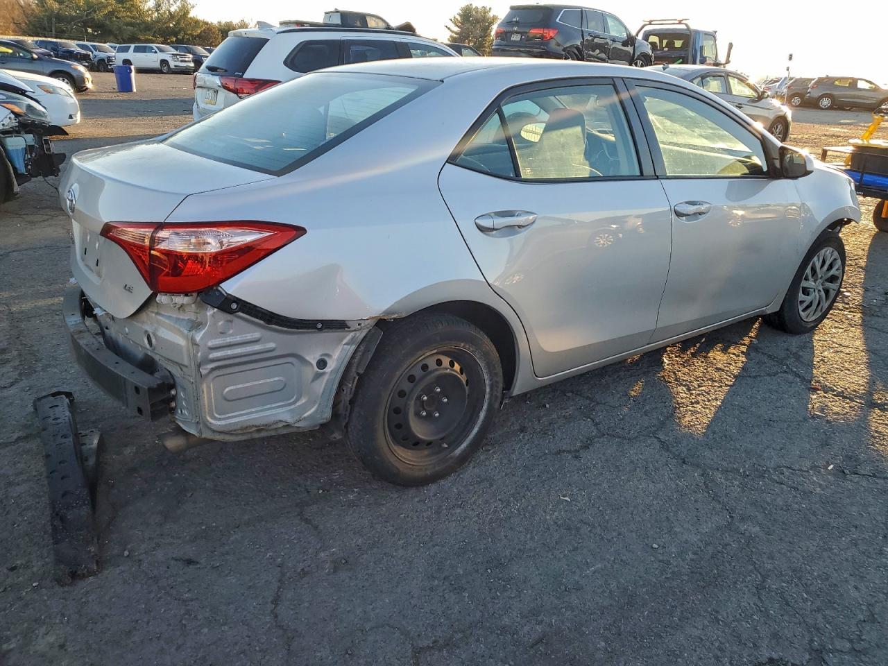 2017 TOYOTA COROLLA L photo 3