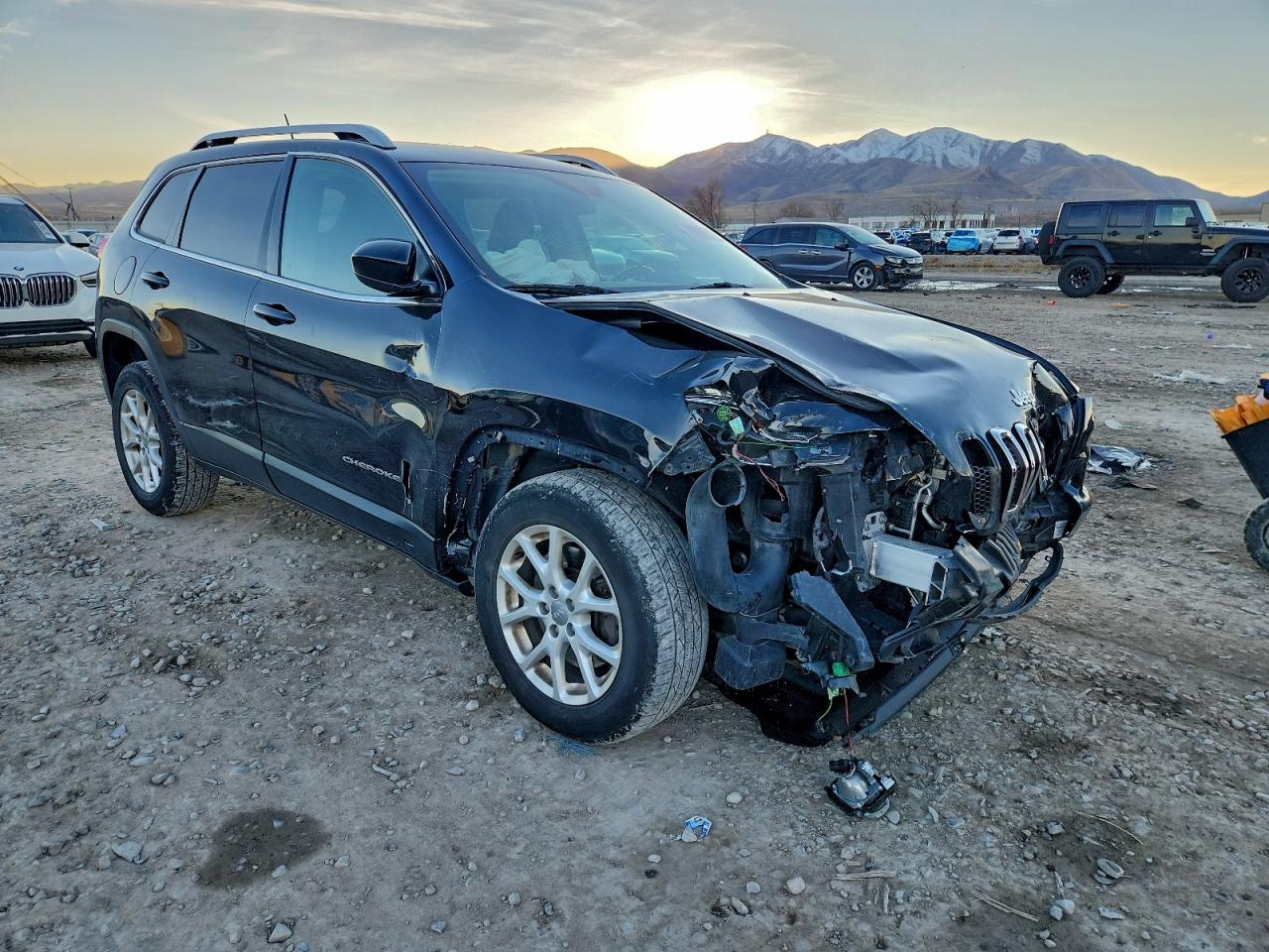 2014 JEEP CHEROKEE LATITUDE photo 4