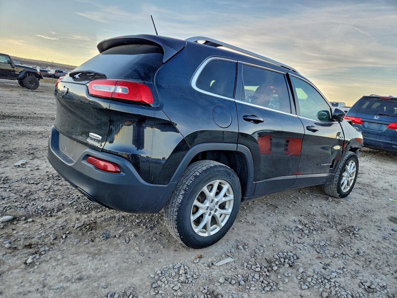 2014 JEEP CHEROKEE LATITUDE photo 3