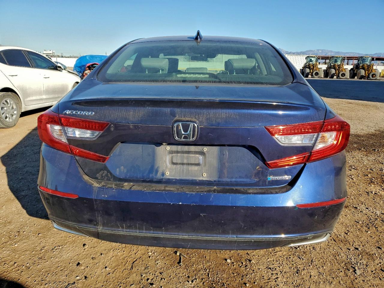 2018 HONDA ACCORD HYBRID photo 6
